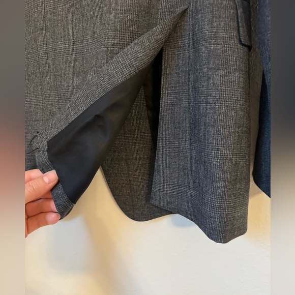 Theory Men's 40R Gray Dobby Weave Wool Blend Two Button Blazer - Picture 7 of 11